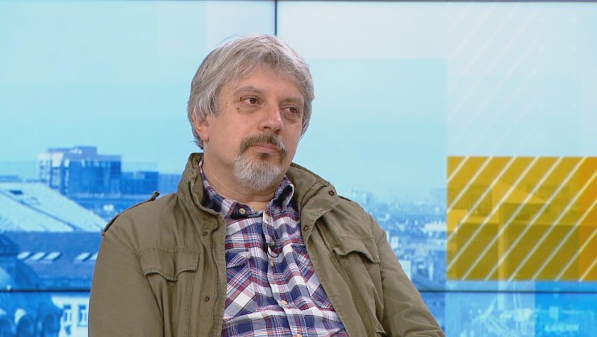 Витанов: Очаквам продължаващ спад на броя на активните случаи на Covid-19